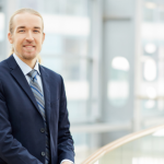 Carlos Eduardo Rosalba Padilha destaca cómo la pericia financiera aclara disputas contractuales y apoya decisiones justas.