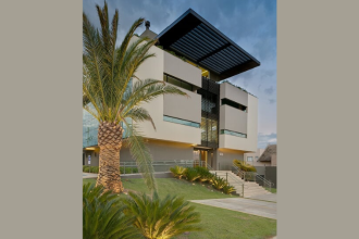 Rodrigo Gonçalves Pimentel señala cómo la recuperación judicial se presenta como una vía legítima para evitar la quiebra y preservar la empresa.