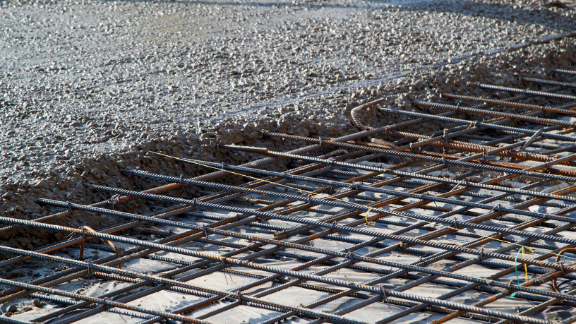 Valderci Malagosini Machado analiza cuándo la losa reticulada en edificios residenciales es la solución más eficiente para optimizar vanos, costos y seguridad.